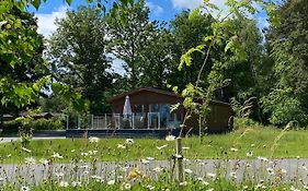 Hollicarrs - Honeycomb Lodge